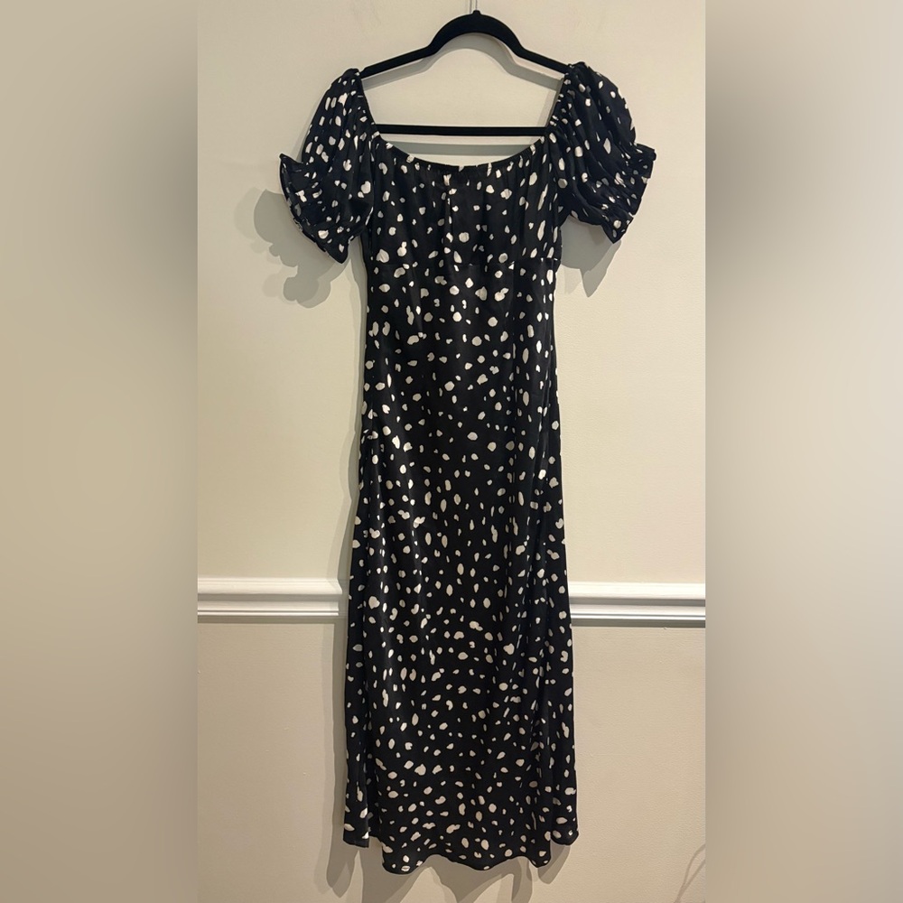 Petal & Pup Keyler Off the Shoulder Satin Midi Dress Size 8 Black & White Dot - Picture 8 of 10